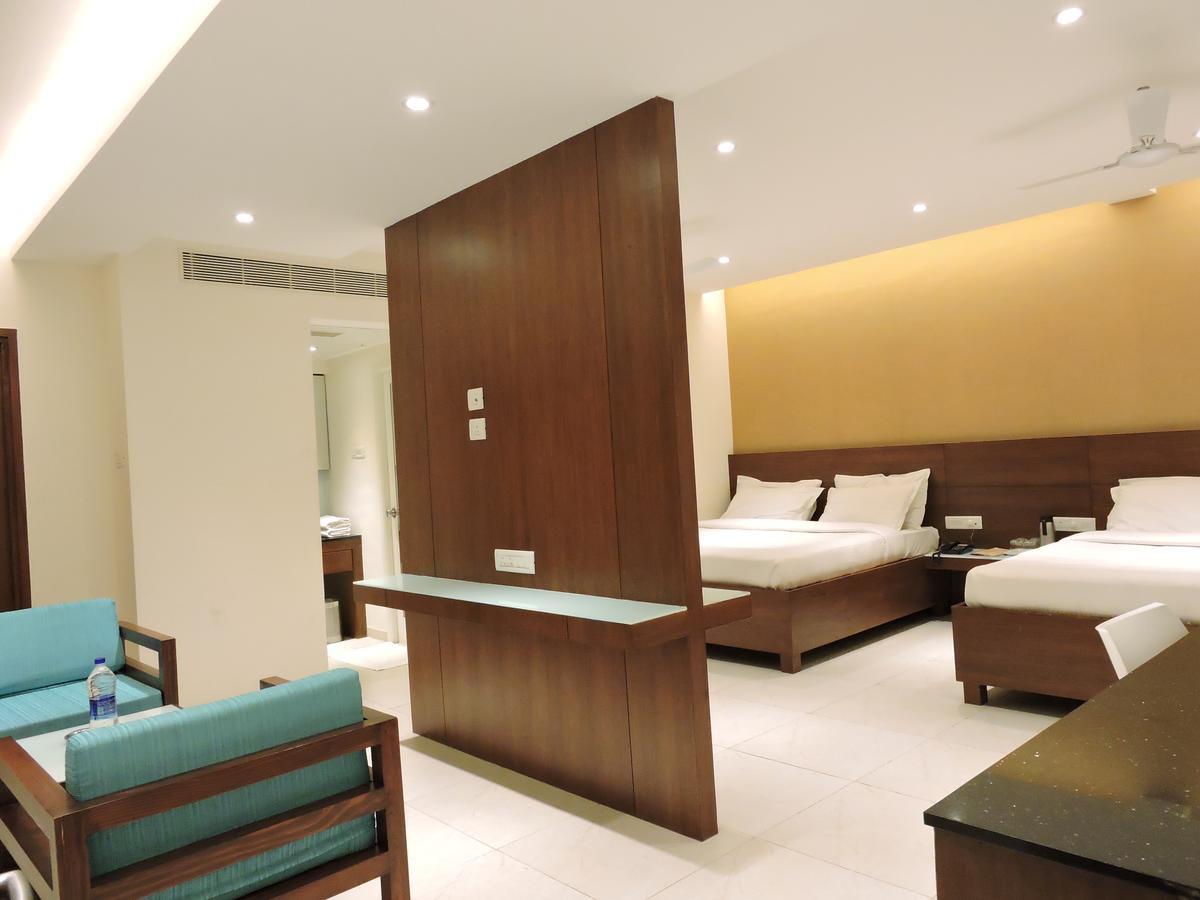 Gayathri Hotels Tiruppur Exteriér fotografie
