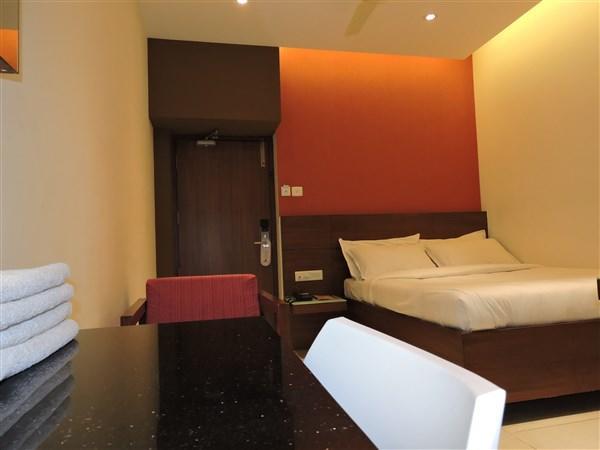 Gayathri Hotels Tiruppur Exteriér fotografie