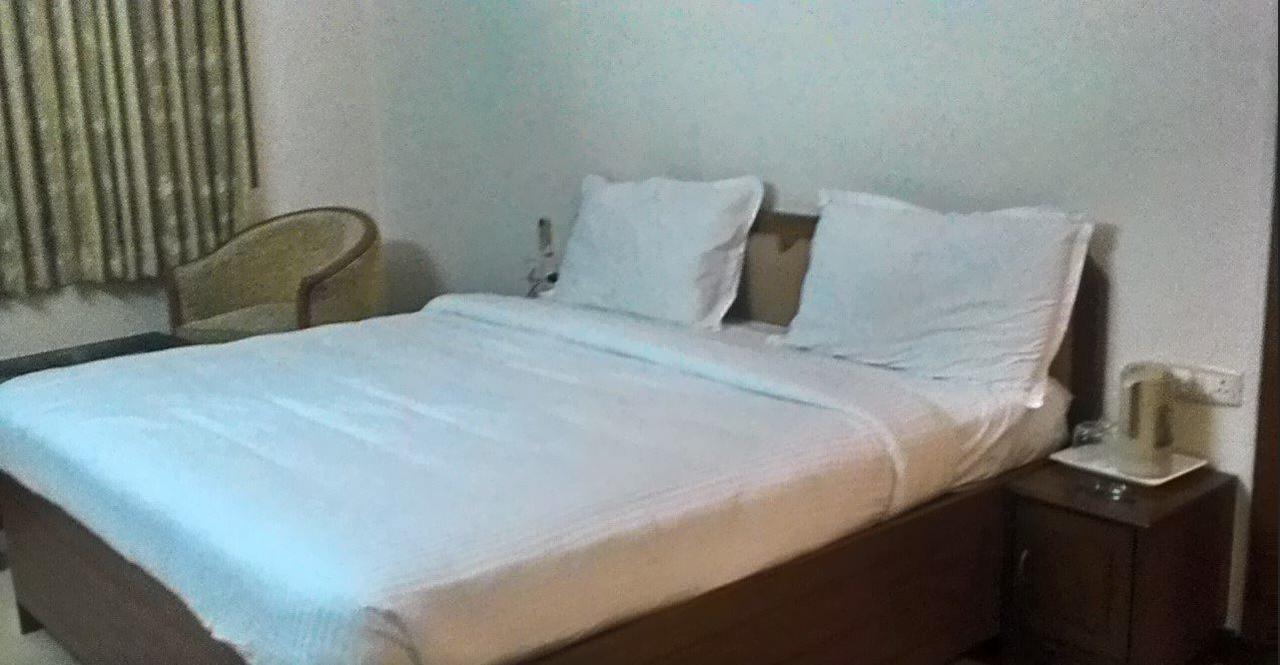 Gayathri Hotels Tiruppur Exteriér fotografie